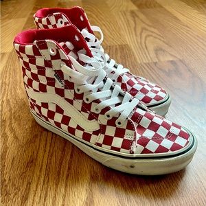 High-Top checkered Van